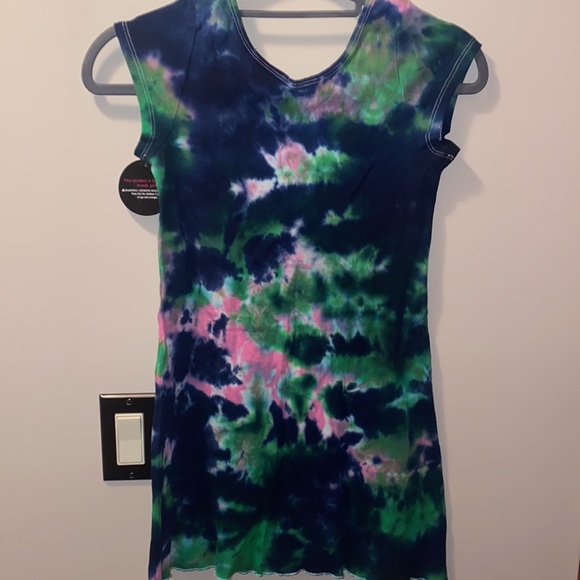 Undee Bandz Girls Tie Dye Dress. Size 12. New. - Picture 2 of 3